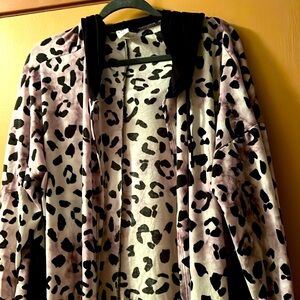 Like new jacket with leopard print